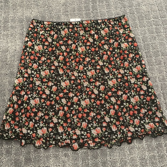 Urban Outfitters Printed Mini Skirt NWT Size S - Picture 6 of 9